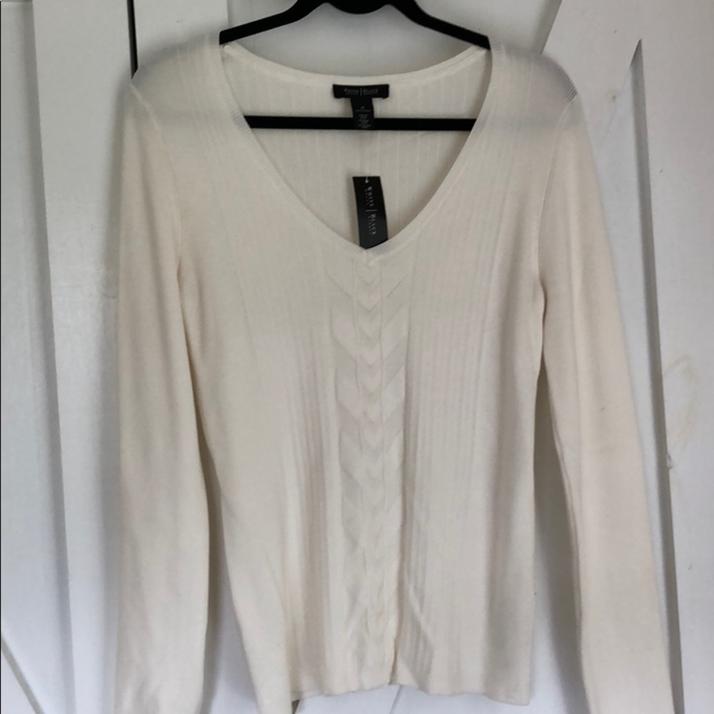 White House Black Market Sweater (Size M)